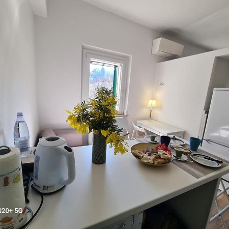 Galteri Housing 2 Appartamento Centro Storico Vicino Arco Etrusco Perugia Buitenkant foto
